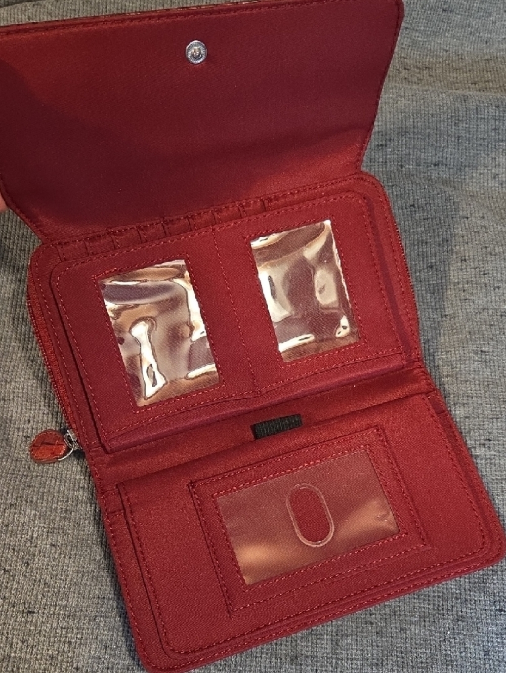 Red Croc-Embossed Faux Leather Multi-compartment Wallet - Picture 3 of 7